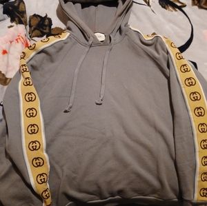 Gucci sweat suit size/L top and bottom